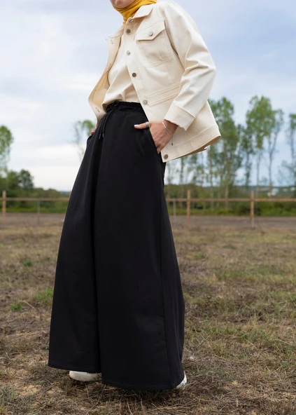 Eşofman  Siyah Etek ürün görseli