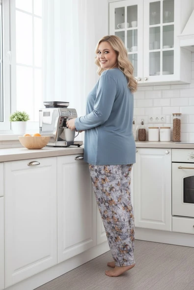 Kadın Çiçek Desen 3 Düğme Likralı Viskon Mevsimlik Büyük Beden Uzun Kol Pijama Takımı - Resim 3