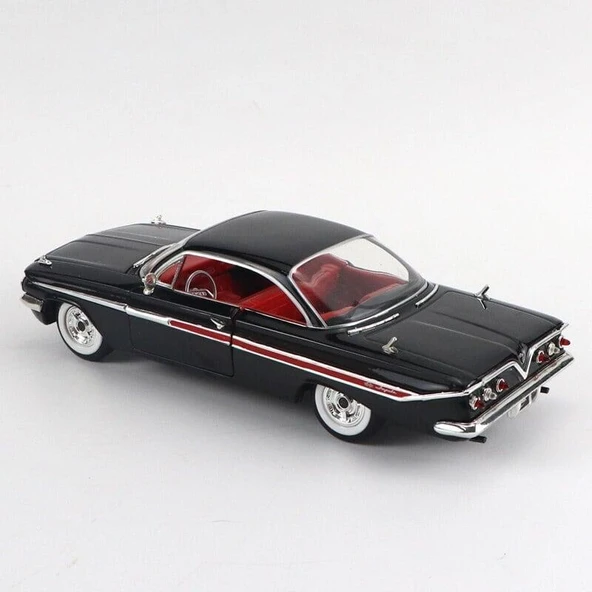 Metal 1:24 1961 Chevy Impala Model Araba - Resim 3