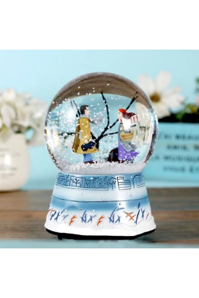Aşıklar Sevgili Çiftler Işıklı Müzikli Kış Masalı Orta Boy Kar Küresi Yeni Yıl Yılbaşı 12 cm Boy ürün görseli 1