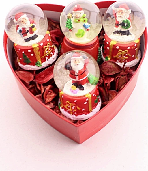 2026 Yeni Yıl Hediyesi Özel Kalp Kutu Içinde 4 Adet Mini Noel Baba Kar Küresi Dekoratif Hediye Sevgiliye 6,5 cm ürün görseli 1