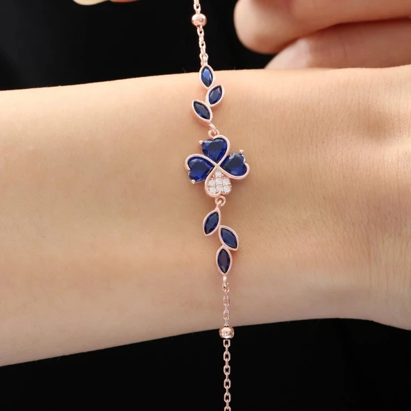 Pırlanta Montür Safir Taşlı Kalp Yonca Form Gümüş Bileklik - Altın - Resim 2