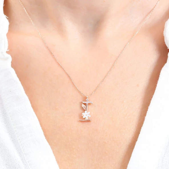 Işıltılı Manolya Çiçeği İ Harfi Gümüş Harfli Kolye - Altın - Resim 3