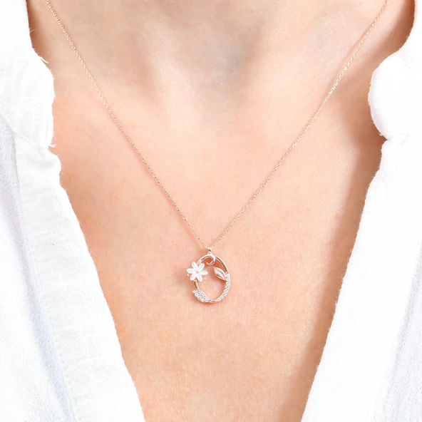 Işıltılı Manolya Çiçeği O Harfi Gümüş Harfli Kolye - Rose - Resim 3