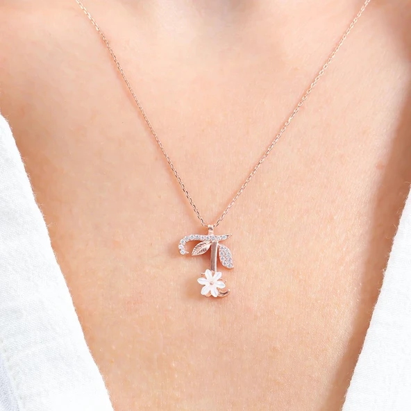 Işıltılı Manolya Çiçeği T Harfi Gümüş Harfli Kolye - Rose - Resim 2