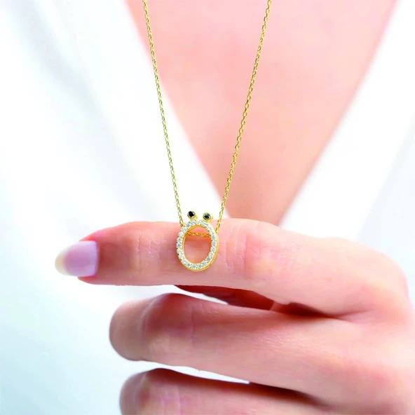 Işıltılı Prizma Ö Harfi Gümüş Kolye - Altın - Resim 3