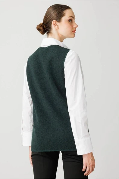 25002 DESEN TRİKO ÖNÜ KLİM NAKIŞ İŞLEMELİ V YAKA FERMUARLI KISA YELEK - Resim 12