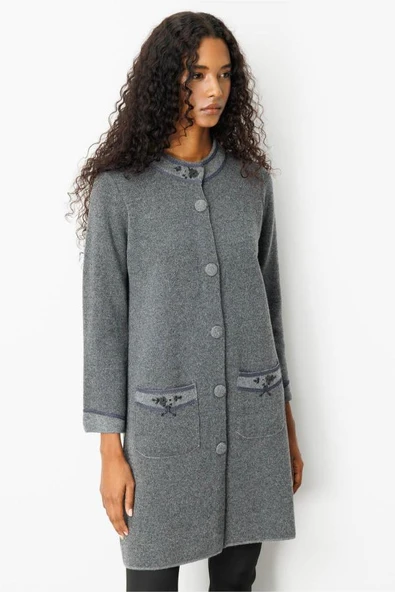 25034 DESEN DİK YAKA KOLU VE CEBİ İŞLEMELİ UZUN TRİKO KABAN - Resim 3