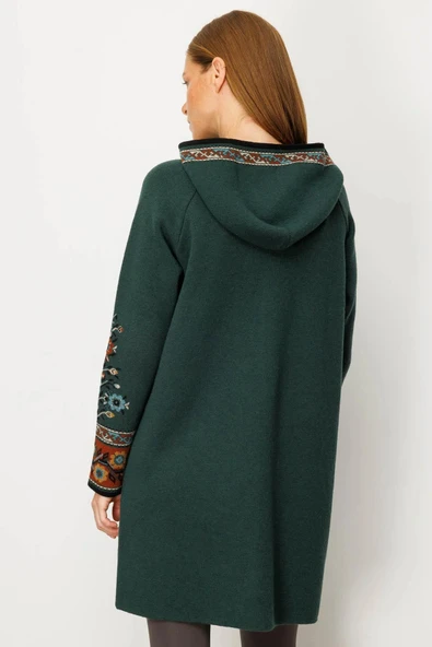 25056 DESEN TRİKO KOLU KAPŞONLU KİLİM JAKARLI REGLAN KOL FERMUARLI UZUN PÜSKÜLLÜ KABAN - Resim 8