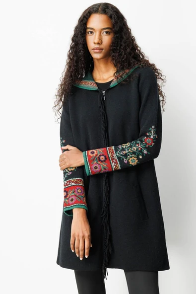 25056 DESEN TRİKO KOLU KAPŞONLU KİLİM JAKARLI REGLAN KOL FERMUARLI UZUN PÜSKÜLLÜ KABAN ürün görseli 1