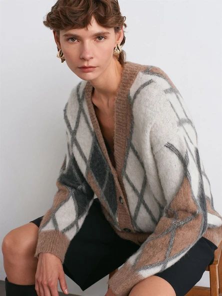 60989 DİLVİN V YAKA BAKLAVA DESENLİ ŞARDONLU TRİKO HIRKA - Resim 2