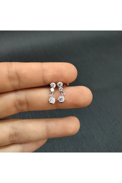 925 Ayar Sallantılı Tasarımlı Kadın Gümüş Küpe -Sade ve Şık ürün görseli 1