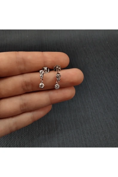 925 Ayar Sallantılı Tasarımlı Kadın Gümüş Küpe -Sade ve Şık - Resim 3
