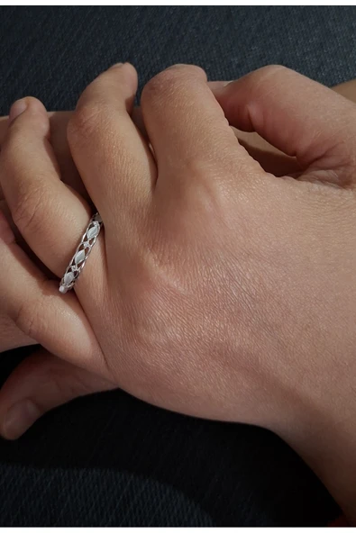 925 Ayar Gümüş Otantik Detay Genç/Yetişkin Kadın Yüzüğü - Şık Tasarım (No:17) ürün görseli 1