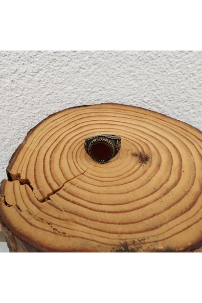 925 Ayar Gümüş Şık Tasarım Bordo Taşlı Erkek Yüzük – El İşçiliği - Yan Kenarlar İşleme Tasarımlı ürün görseli 1