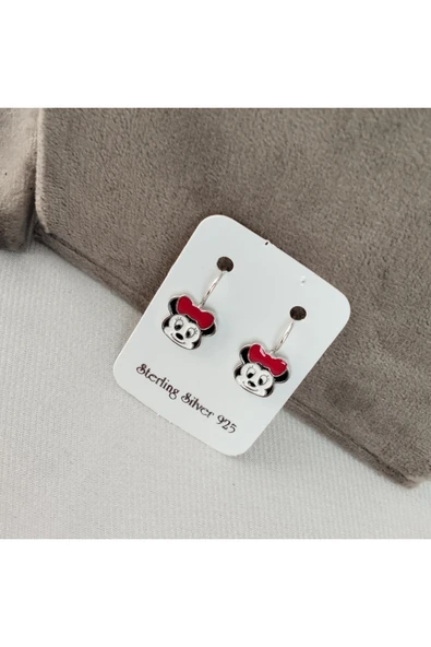 926 Ayar Gümüş Çocuk Küpesi– Zarif ve Güvenli Tasarım Model 2 ürün görseli 1