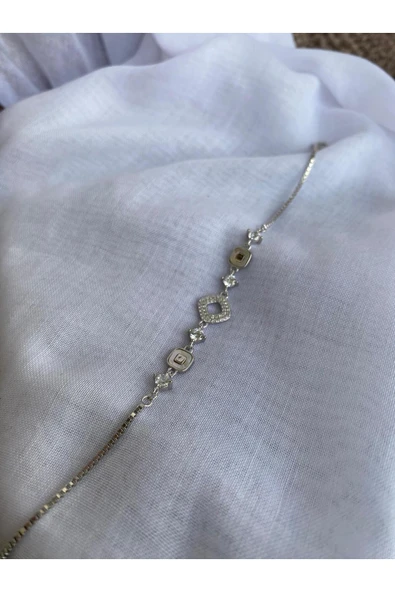 925 Ayar Gümüş Zirkon Taş Detaylı Genç/Yetişkin Kadın Bilekliği - Şık Tasarım - Resim 2