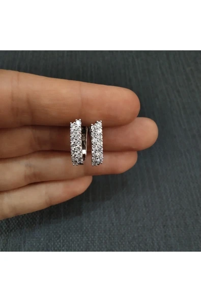 925 Ayar Gümüş Kadın Minimalist Tasarım Zirkon J Küpe ürün görseli 1