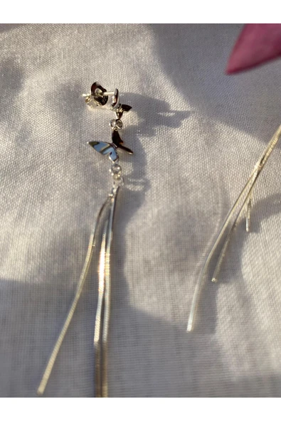 925 Ayar Sallantılı Tasarımlı Kadın Gümüş Küpe -Sade ve Şık - Kelebek Detaylı - Resim 2