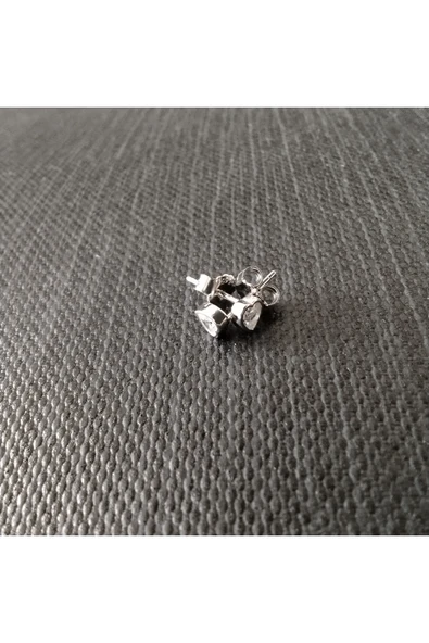 925 Ayar Gümüş Zirkon Taşlı Kalp Model Kadın/Genç/Çocuk Model Küpe- Beyaz Renk / 4mm - Resim 3