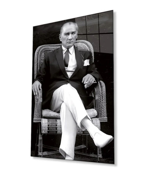 Atatürk Portresi Cam Tablo, Ev ve Ofis Duvar Dekoru, Hediyelik Büyük Temperli 4 mm Cam Tablo ürün görseli
