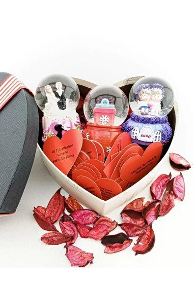 Sevgililer Gününe Özel Kalp Kutuda Kar Küreleri Hediye Seti Sevgiliye Şık Hediye - Resim 2