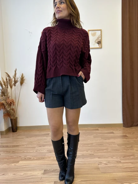 Örgü Desenli Boğazlı Kazak ürün görseli