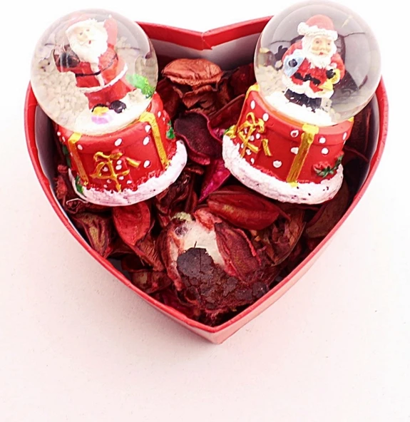 2026 Kalp Kutu Içinde 2 Adet LED Işıklı Noel Baba Kar Küresi Dekoratif Hediye Sevgiliye Yeni Yıl Hediyesi 6,5 cm ürün görseli 1