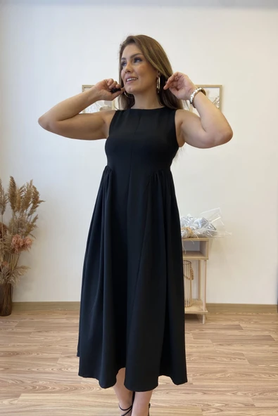 Büzgü Detaylı Uzun Kloş Elbise - Resim 8