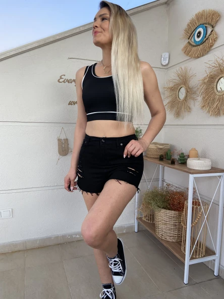 Yırtıklı Likralı Jean Şort ürün görseli