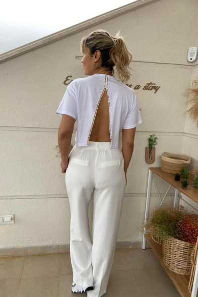 Beyaz Sırt Detaylı Crop Tshirt - Resim 3