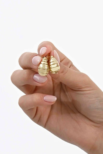 925 ayar gümüş altın yaldızlı spiral bottega damla modeli gümüş küpe SGTL13070GOLD ürün görseli