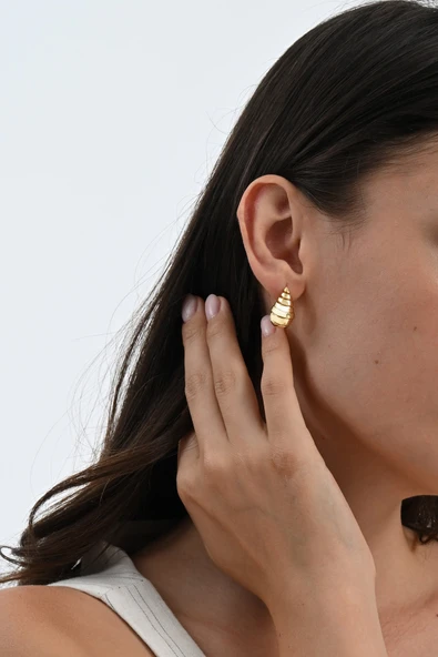 925 ayar gümüş altın yaldızlı spiral bottega damla modeli gümüş küpe SGTL13070GOLD - Resim 2