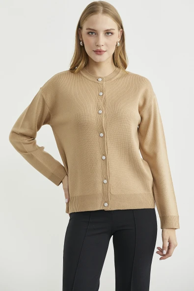 Düğme Detaylı Sıfır Yaka Triko Hırka - Kamel - Resim 4