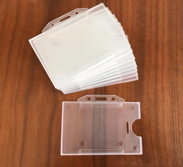 Personel yaka kartı plastik koruyucu kartlık kılıf yatay 1 adet 85mm x 53mm bu ölçülerde kart sığar ürün görseli