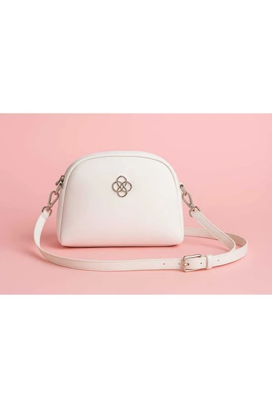Beyaz Kadın Omuz ve Askılı Çanta – Şık Minimal Crossbody Model ürün görseli 1