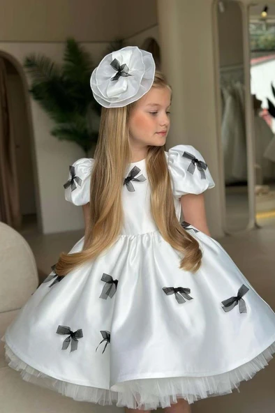 Kız Çocuk Balon Kollu Üzeri Siyah Kurdela Detaylı İçi Astarlı Saten Abiye - Resim 3