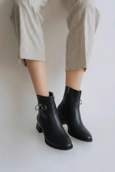 BİÇOMİ Harly Siyah Cilt Topuklu Bot ürün görseli 1