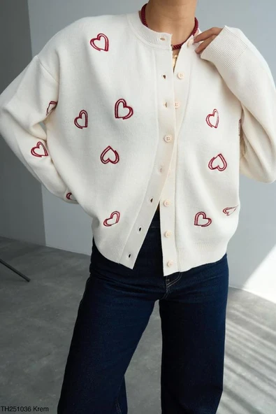 TH251036 QUSTYLE KALP NAKIŞLI HIRKA ürün görseli