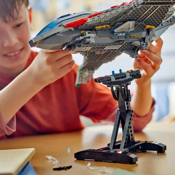 LEGO® | Marvel Avengers: Ultron Çağı Quinjet - 76325 - Resim 7