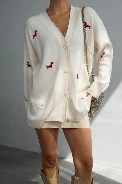 TH251025 QUSTYLE KÖPEK NAKIŞLI HIRKA ürün görseli