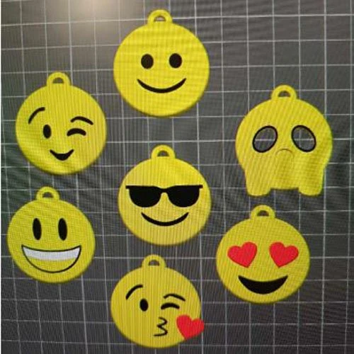 3D Baskı PLA Smile Anahtarlık – Hafif, Dayanıklı, Renk Seçenekli ürün görseli 1