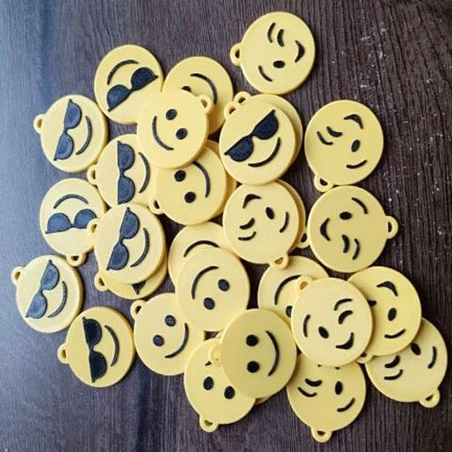 3D Baskı PLA Smile Anahtarlık – Hafif, Dayanıklı, Renk Seçenekli - Resim 3