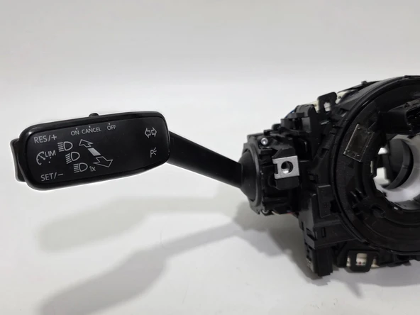 Volkswagen Sinyal Silecek Kollu Direksiyon Sargısı 5Q0953507GM-5Q0953549E-5Q0953513 (Deformeli-001) - Resim 4