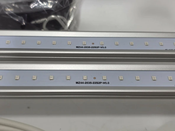 Spider Farmer UV 30 + IR 16 Led Bitki Yetiştirme Işık Seti - Resim 7