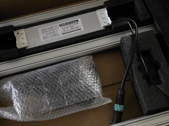 Spider Farmer SE3000 LED Bitki Yetiştirme Lambası 300W - Resim 4