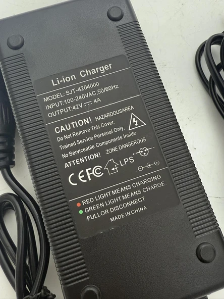 SJT-4204000 3 Pin Elektrikli Bisiklet Şarj Aleti 42V 4A - Resim 4