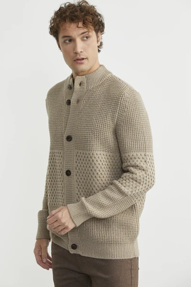 Petek Motifli Dik Yaka Triko Hırka - Kamel - Resim 3