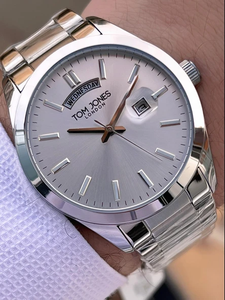 Tom Jones Bileklik Hediyeli Çelik Kordon 3 Atm Suya Dayanıklı 2 Yıl Garantili Erkek Kol Saati 10072.1 - Resim 2
