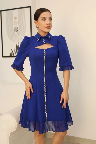 Göğüs Dekolteli El İşlemeli Gömlek Yaka Elbise 2310-Saks - Resim 5